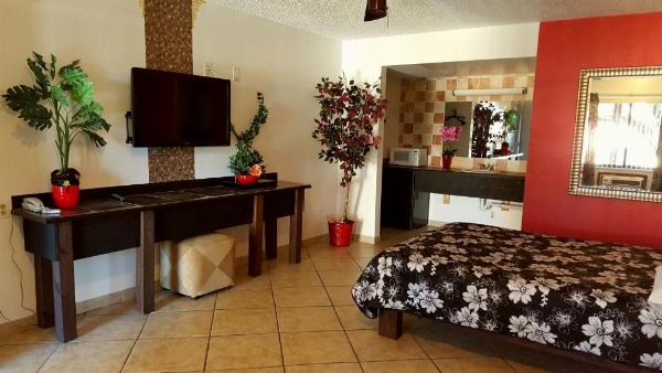 Lago Motor Inn image 14